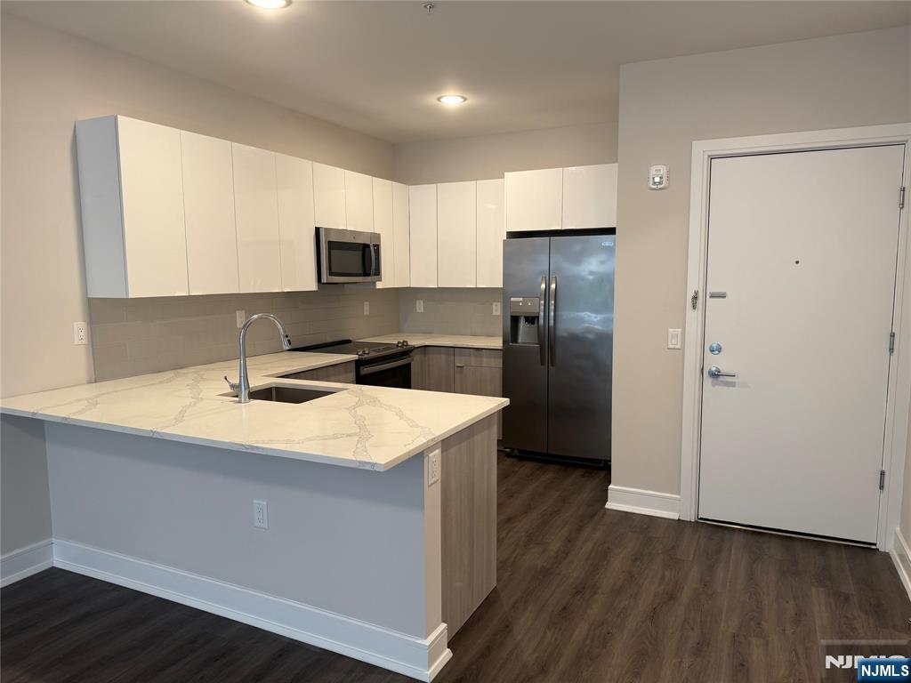 470 Main Street,Fort Lee, NJ 07024