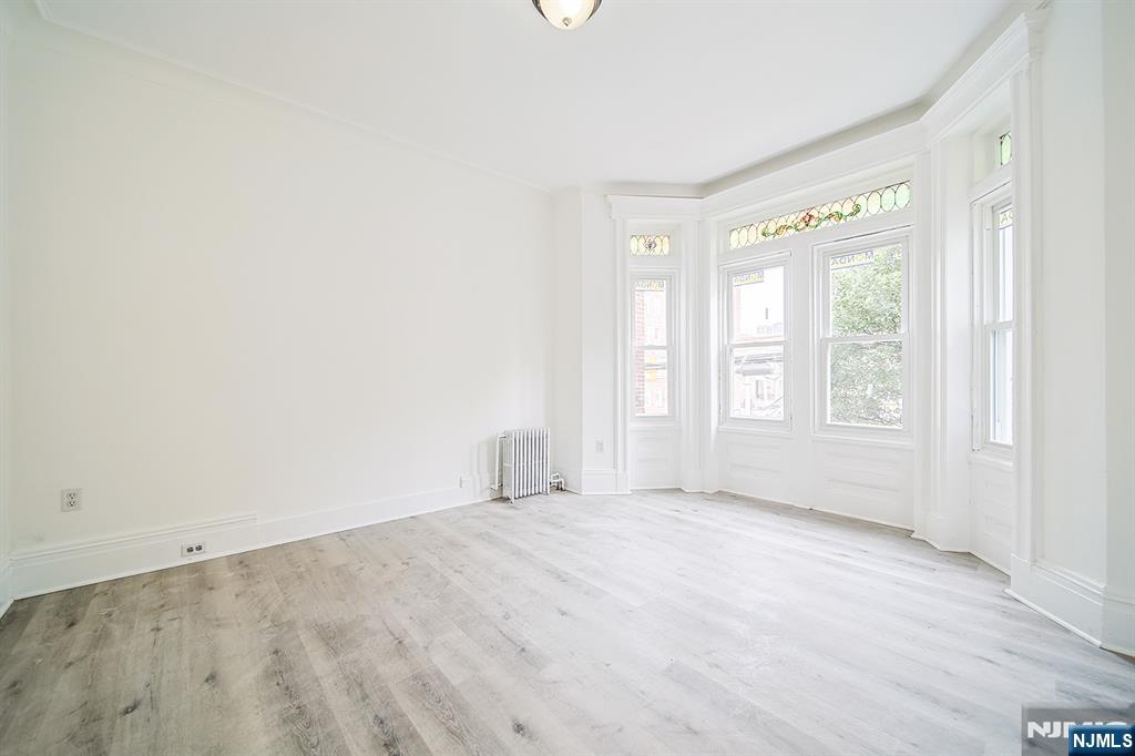 5302 Hudson Avenue,West New York, NJ 07093