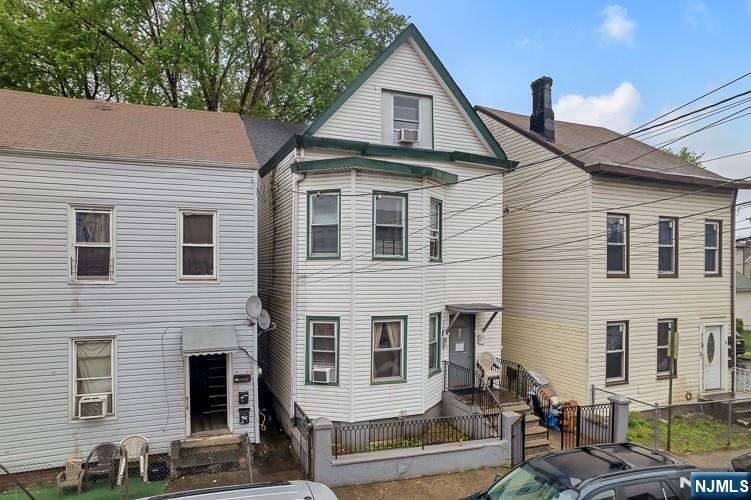 124 Main Street,Paterson, NJ 07522