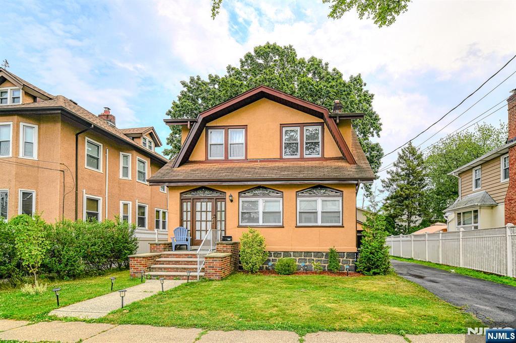 1128 Edgewood Lane,Fort Lee, NJ 07024
