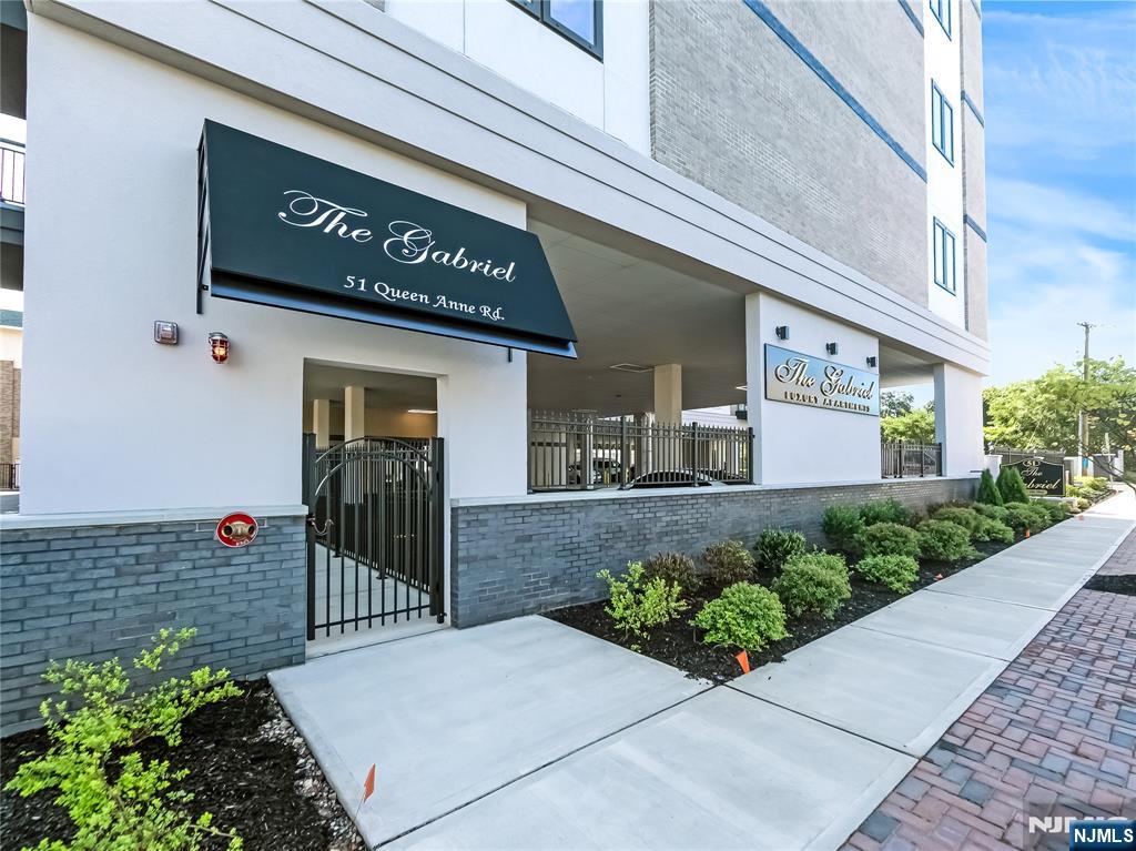 51 Queen Anne Road,Bogota, NJ 07603