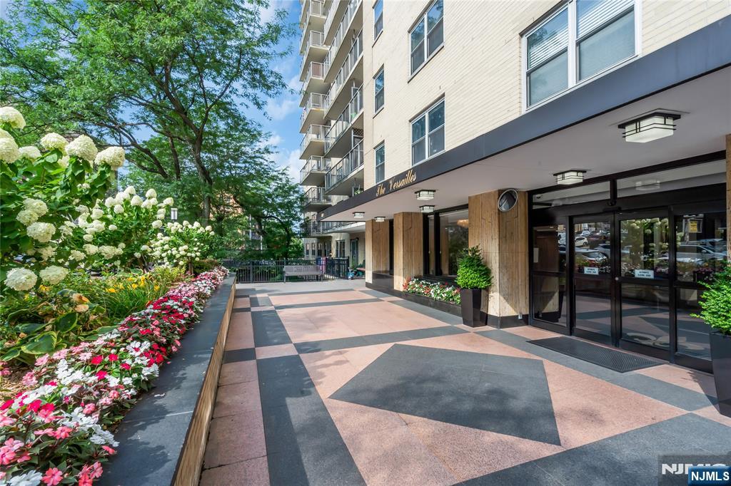 6600 Boulevard East ,West New York, NJ 07093