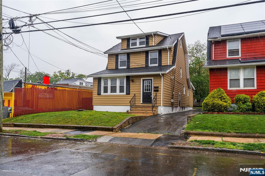 28 Beechwood Place,Irvington, NJ 07111