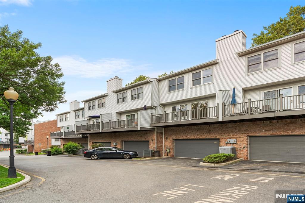 473 Undercliff Avenue,Edgewater, NJ 07020