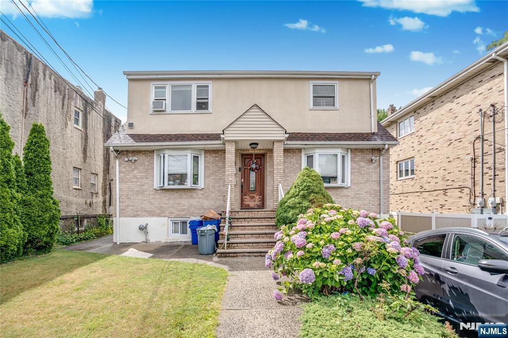 1665 Maple Street,Fort Lee, NJ 07024