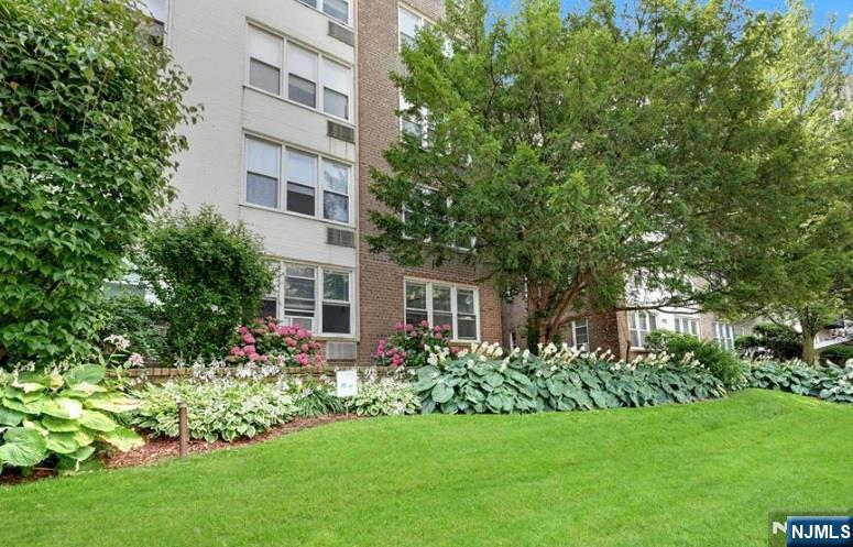 2160 Center Avenue,Fort Lee, NJ 07024