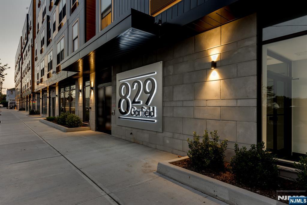 829 Garfield Avenue,Jersey City, NJ 07305