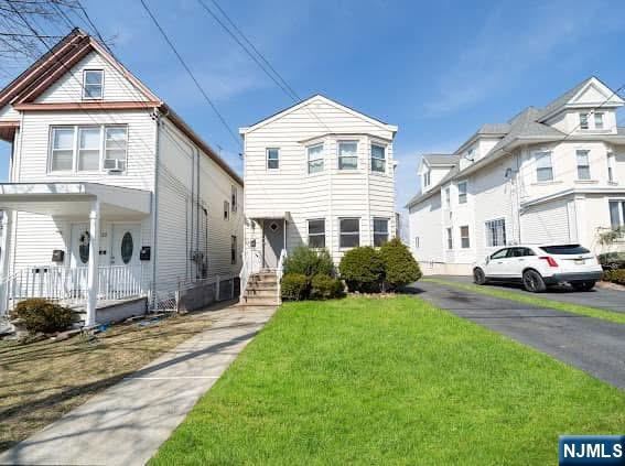 49 Livingston Avenue,Lyndhurst, NJ 07071