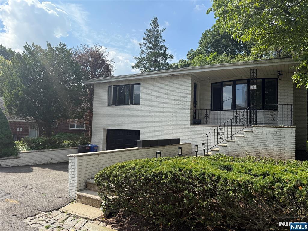 15 Barnes Drive,Ridgefield Park, NJ 07660