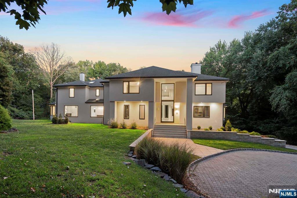 1 Lambs Lane,Cresskill, NJ 07626