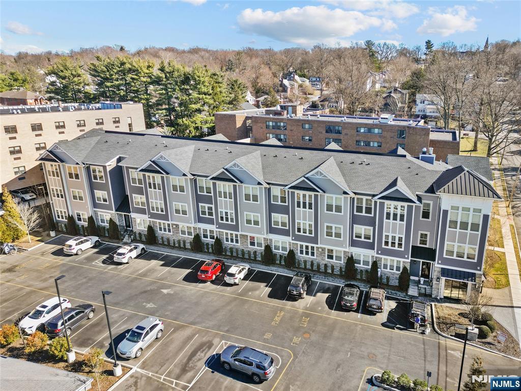 313 Woodland Place,Leonia, NJ 07605