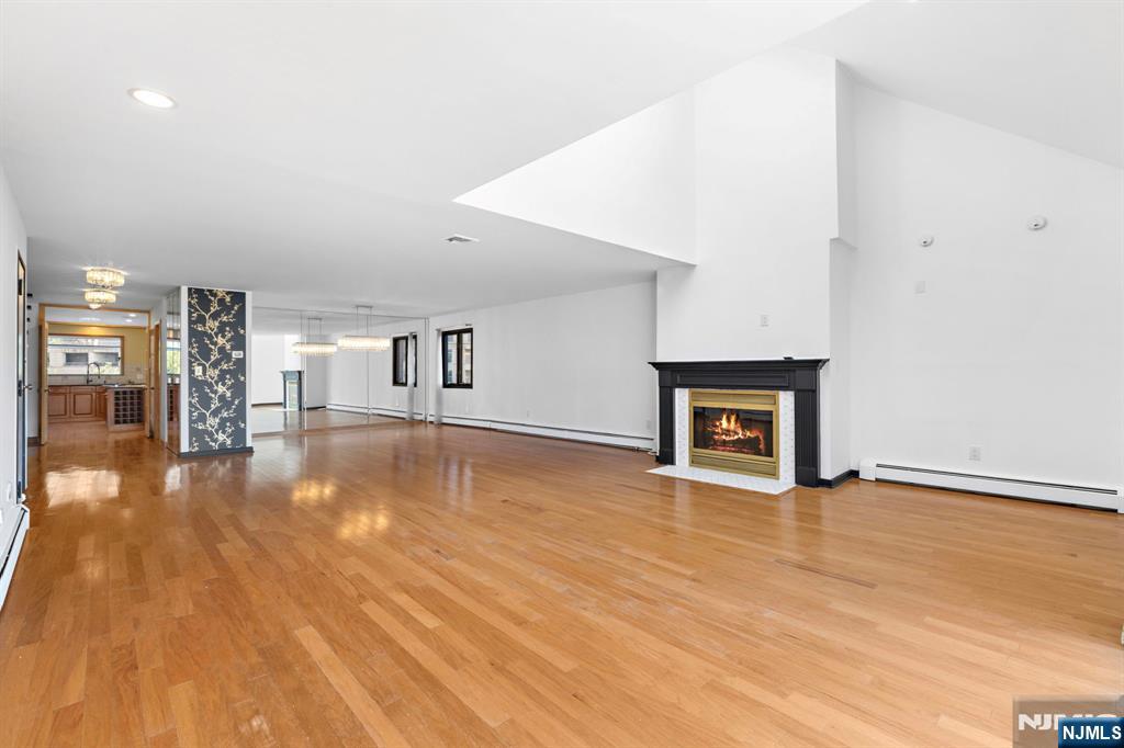 8000 River Road,North Bergen, NJ 07047