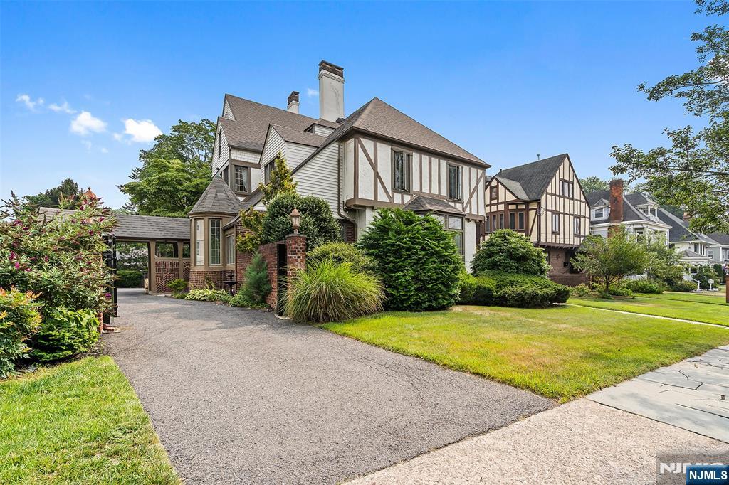 290 Clinton Place,Hackensack, NJ 07601