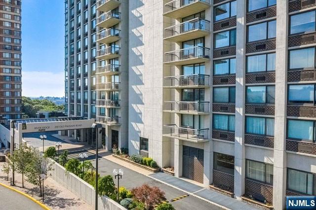 200 Old Palisade Road,Fort Lee, NJ 07024