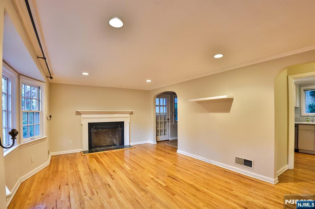 184 Glen Avenue,Ridgewood, NJ 07450