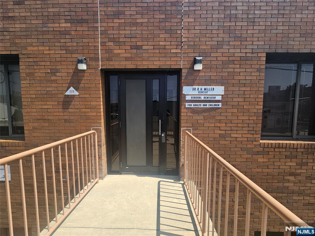 26-07 Broadway ,Fair Lawn, NJ 07410