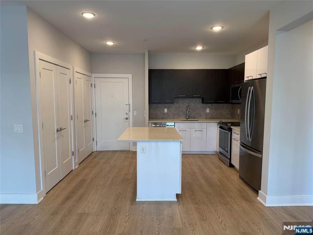 2150 Central Road,Fort Lee, NJ 07024