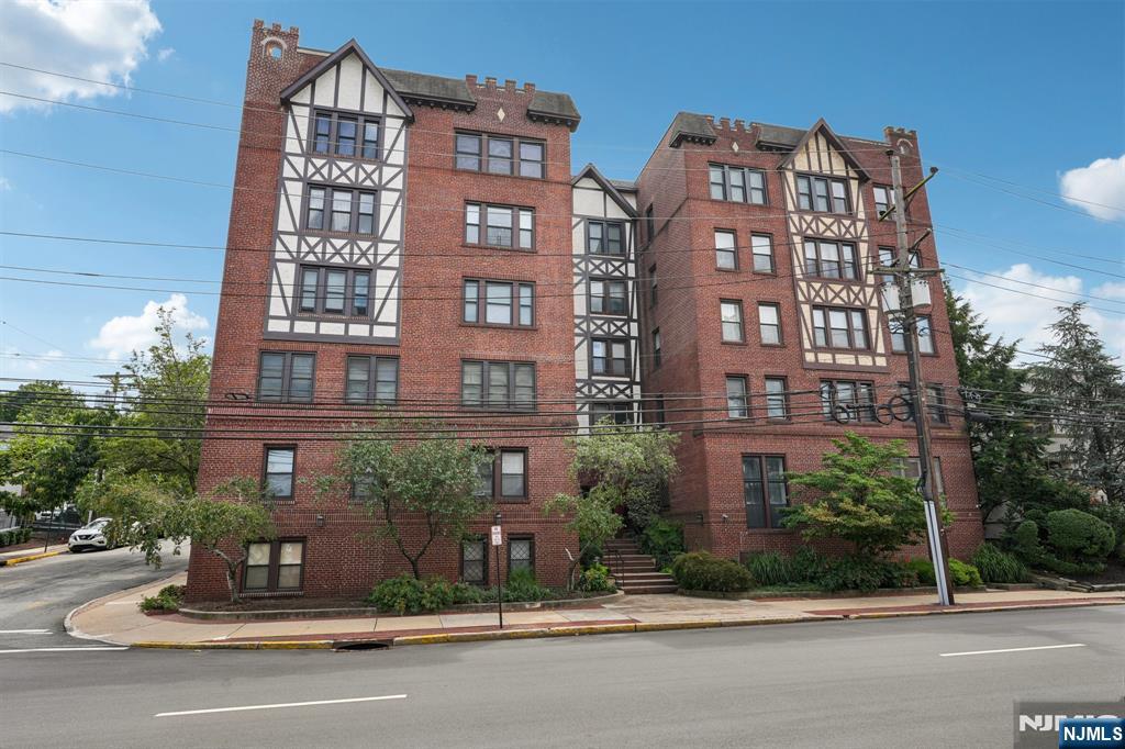 109 Grand Avenue,Englewood, NJ 07631