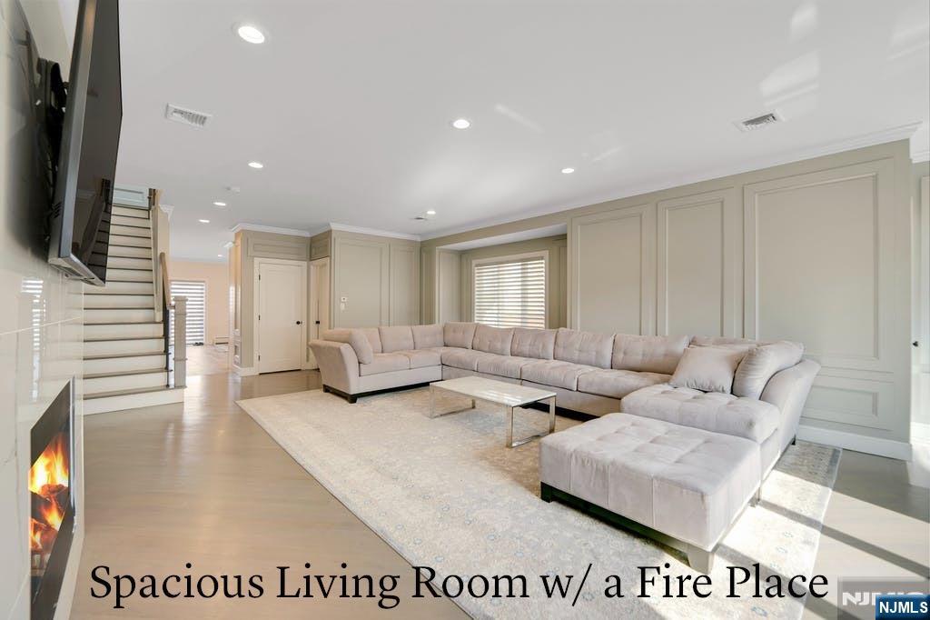 333 8th Street,Palisades Park, NJ 07650