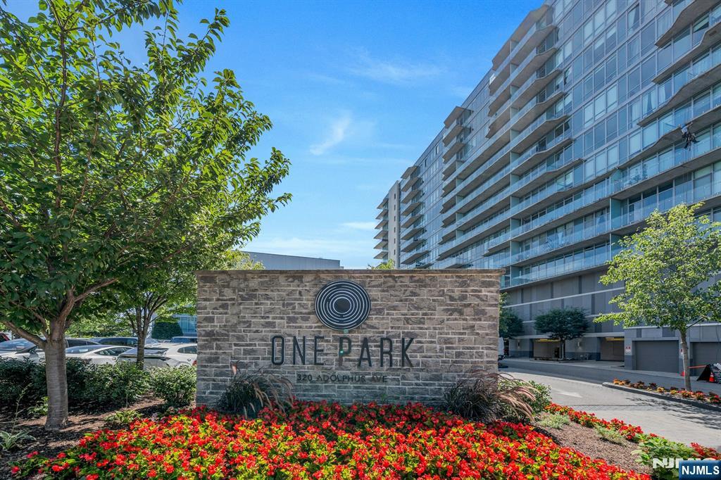 320 Adolphus Avenue,Cliffside Park, NJ 07010