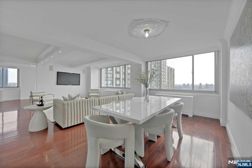 1600 Parker Avenue,Fort Lee, NJ 07024