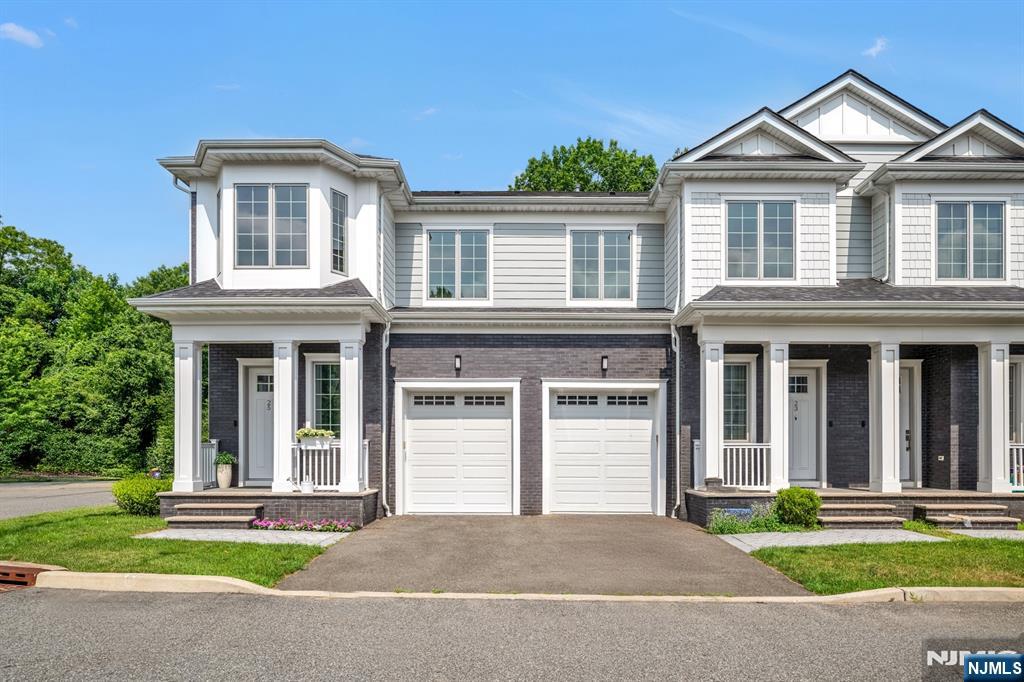 25 Gabriel Court,Paramus, NJ 07652