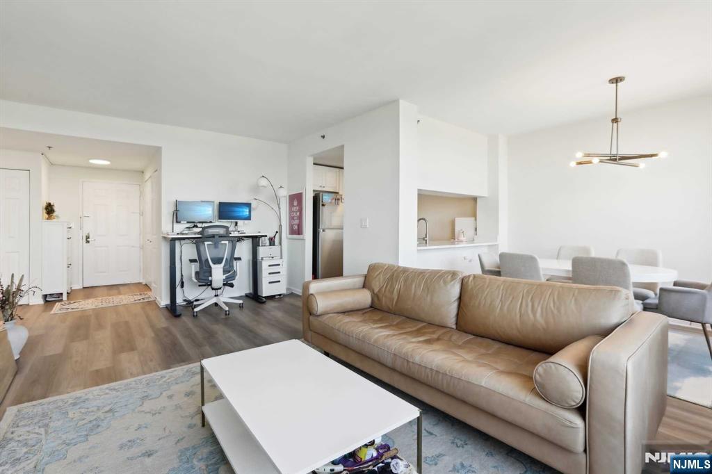 100 Old Palisade Road,Fort Lee, NJ 07024