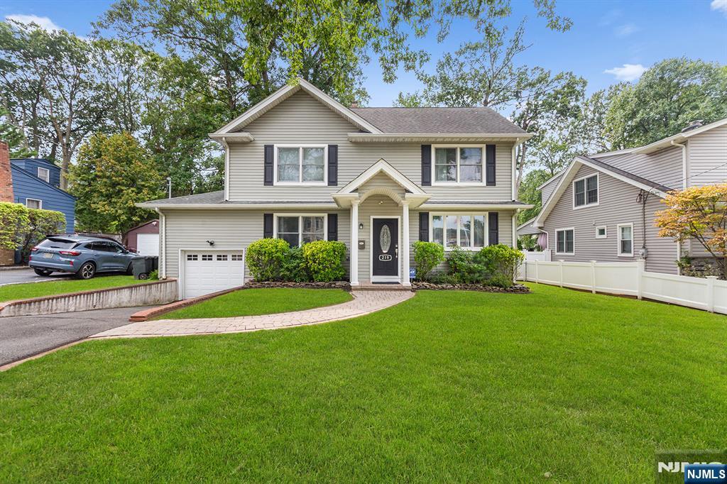219 Woodland Avenue,River Edge, NJ 07661
