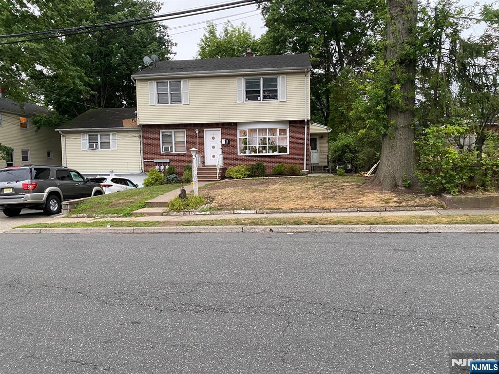 8 Ralph Street,Bergenfield, NJ 07621