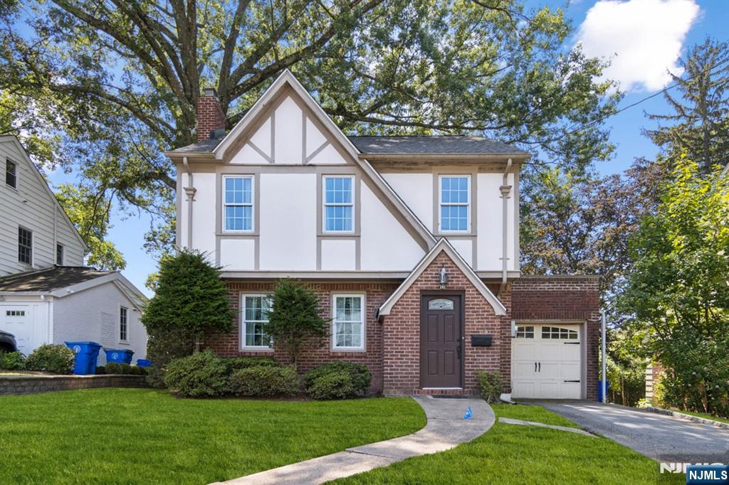 22 Elm Street,Tenafly, NJ 07670