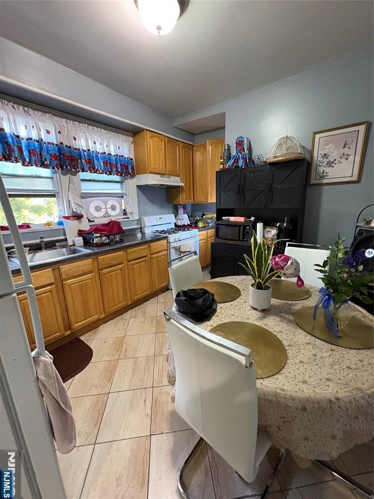 352 7th Street,Newark, NJ 07107