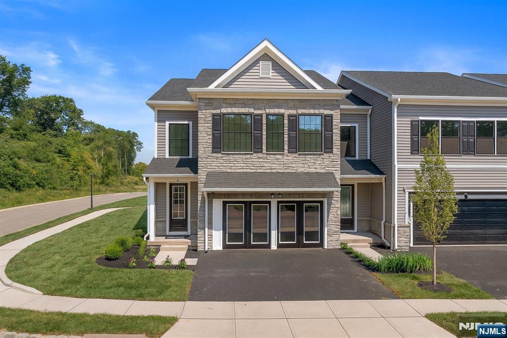 4 Trotter Way,Oakland, NJ 07436