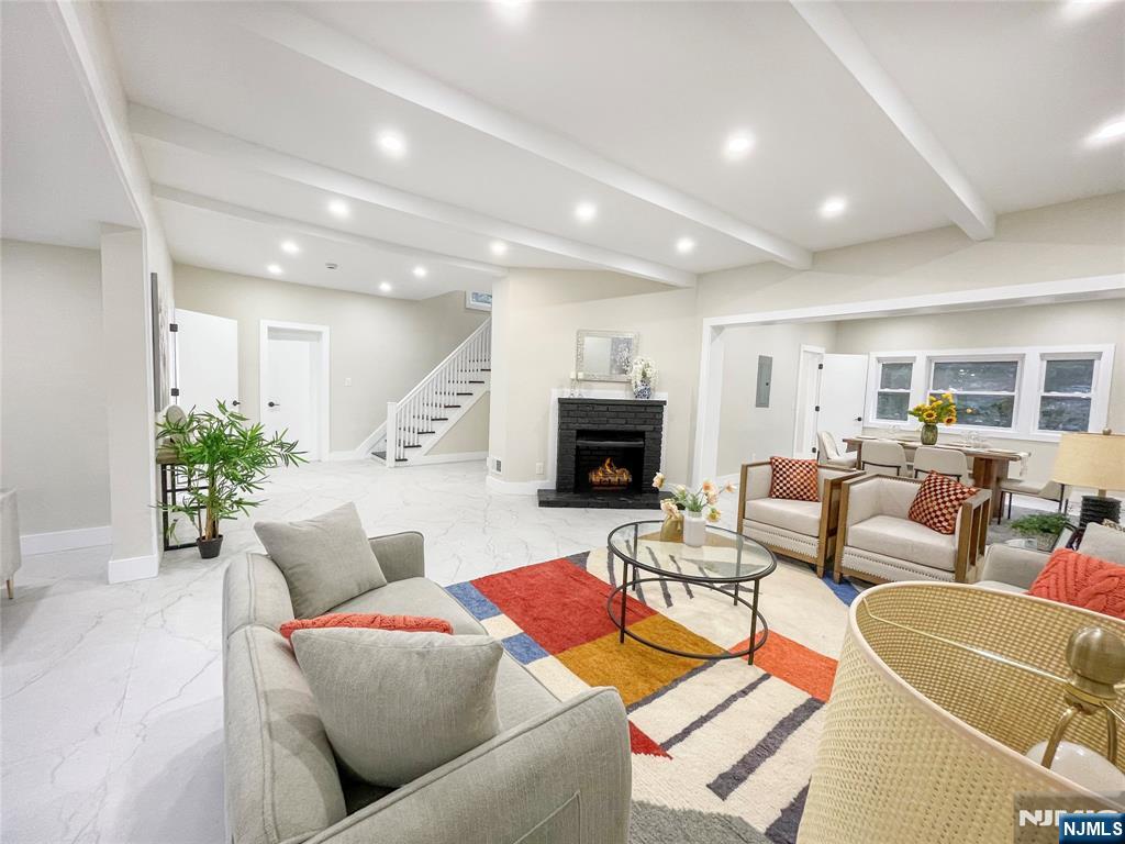 288 Gregory Avenue,West Orange, NJ 07052