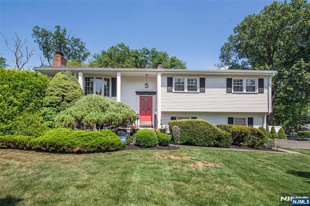 35 Medford Place,Wayne, NJ 07470