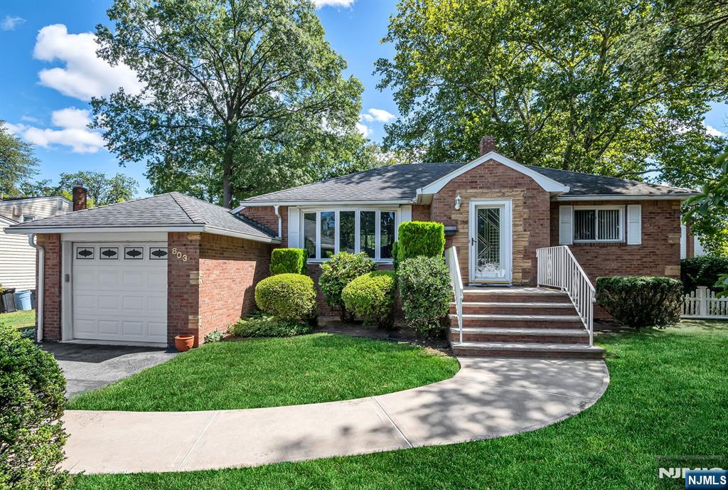 803 Plympton Street,New Milford, NJ 07646