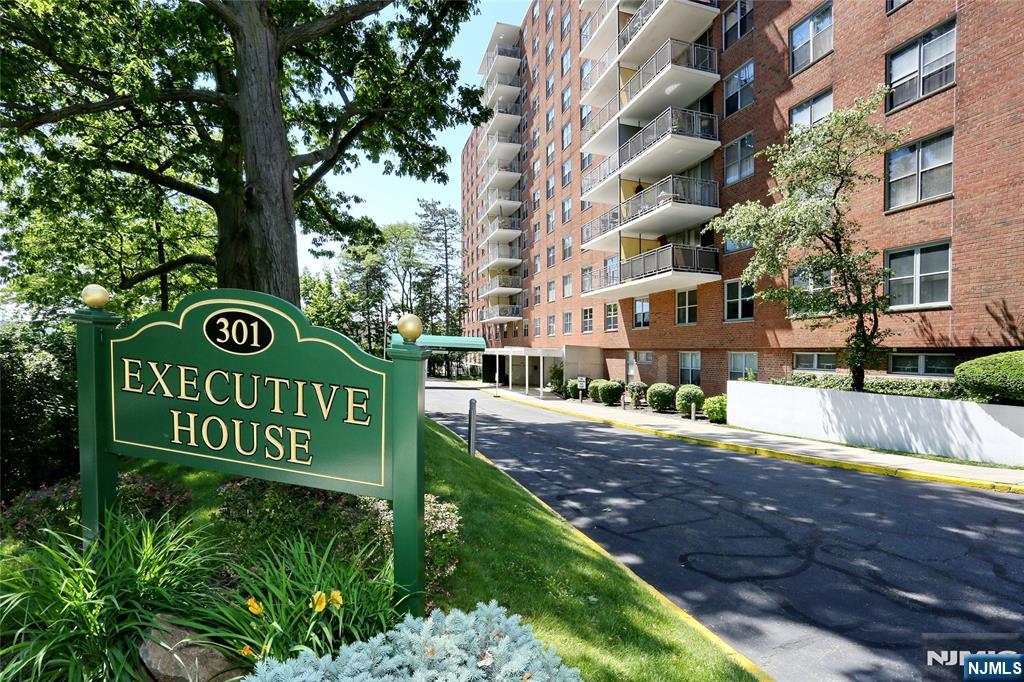 301 Beech Street,Hackensack, NJ 07601