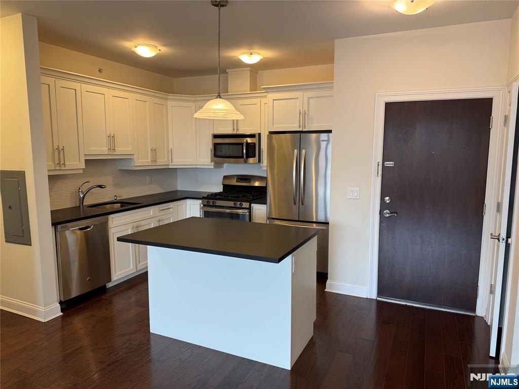 225 Walker Street,Cliffside Park, NJ 07010