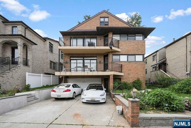 2477 6th Street,Fort Lee, NJ 07024