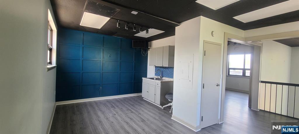 480 State Rt 17 ,Paramus, NJ 07652