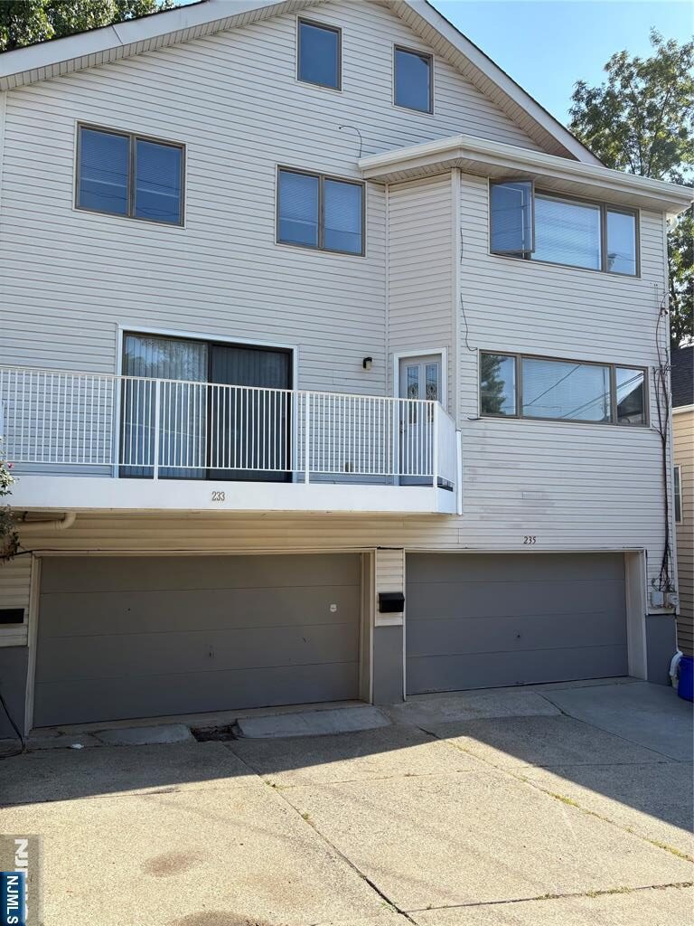 233 Myrtle Avenue,Fort Lee, NJ 07024