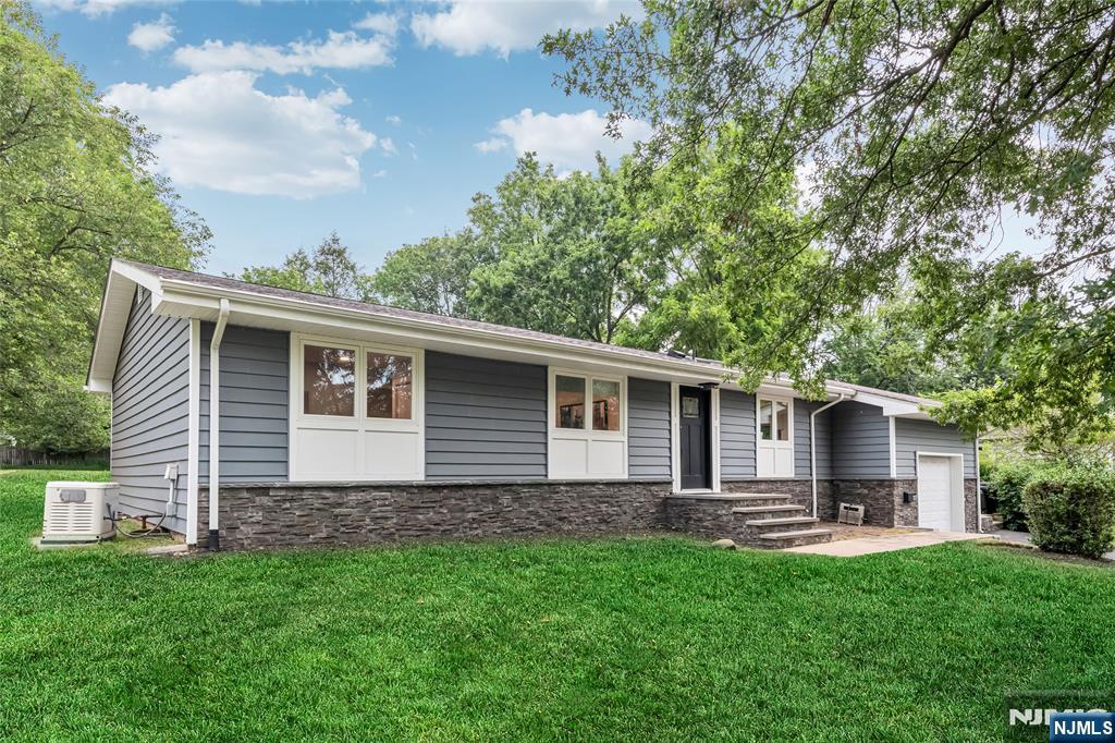 137 Elmwood Place,Wyckoff, NJ 07481