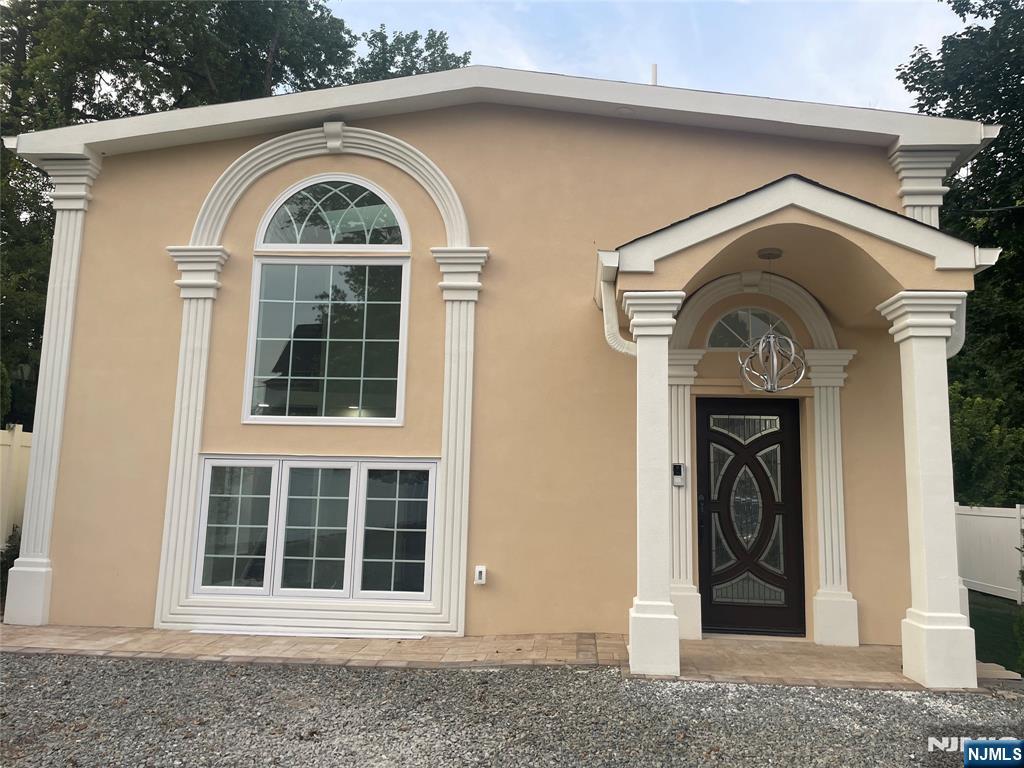 158 Walnut Street,Montclair, NJ 07042