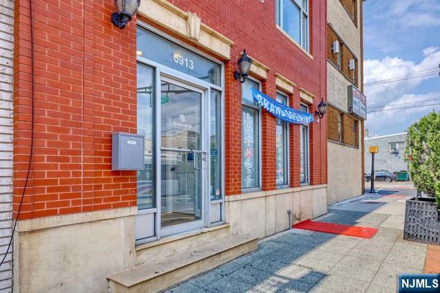 6913 Bergenline Avenue,Guttenberg, NJ 07093