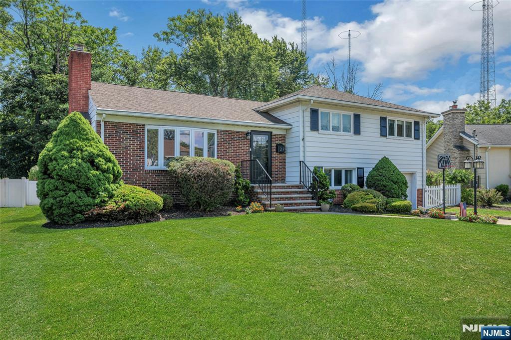 27 Earnshaw Place,Clifton, NJ 07013