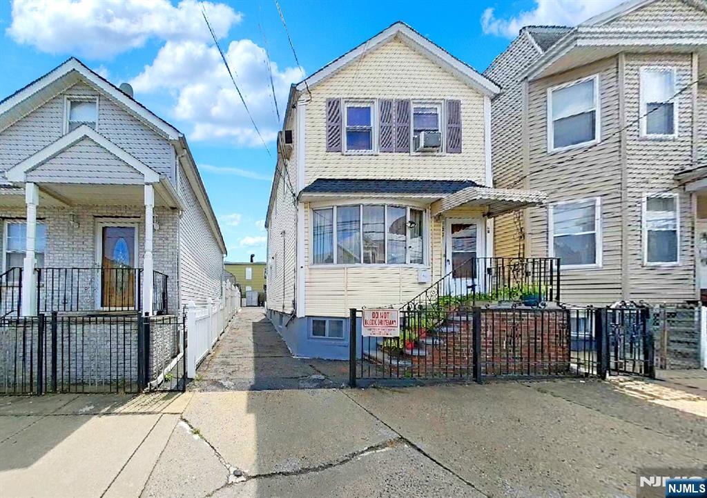 160 Tappan Street,Kearny, NJ 07032
