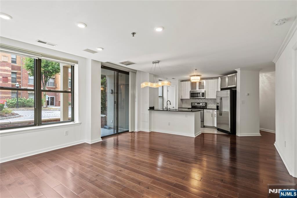 24 Ave At Port Imperial ,West New York, NJ 07093