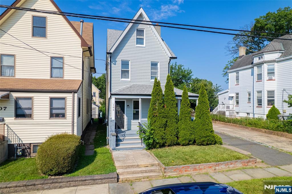 105 Pershing Avenue,Roselle Park, NJ 07204