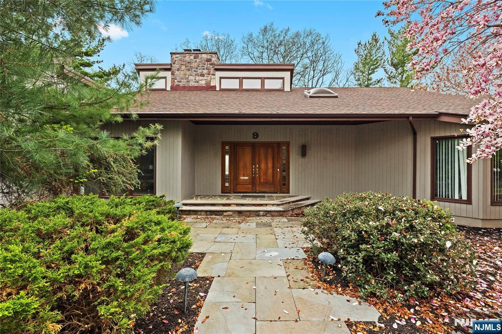 9 Drummond Terrace,Livingston, NJ 07039