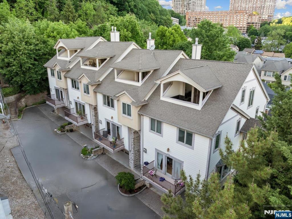 1464 River Road,Edgewater, NJ 07020