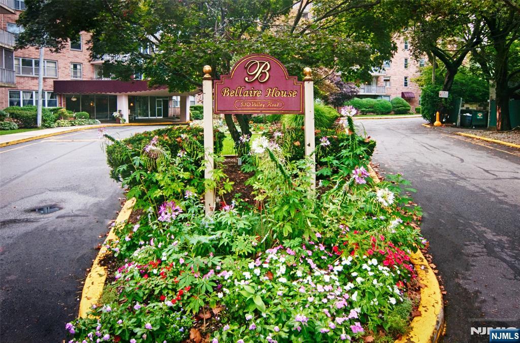 530 Valley Road,Montclair, NJ 07043